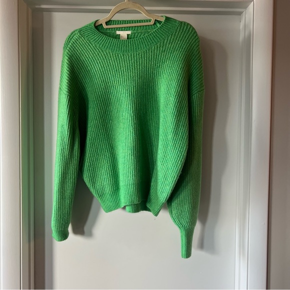 H&M Green Knit Sweater - Picture 1 of 2